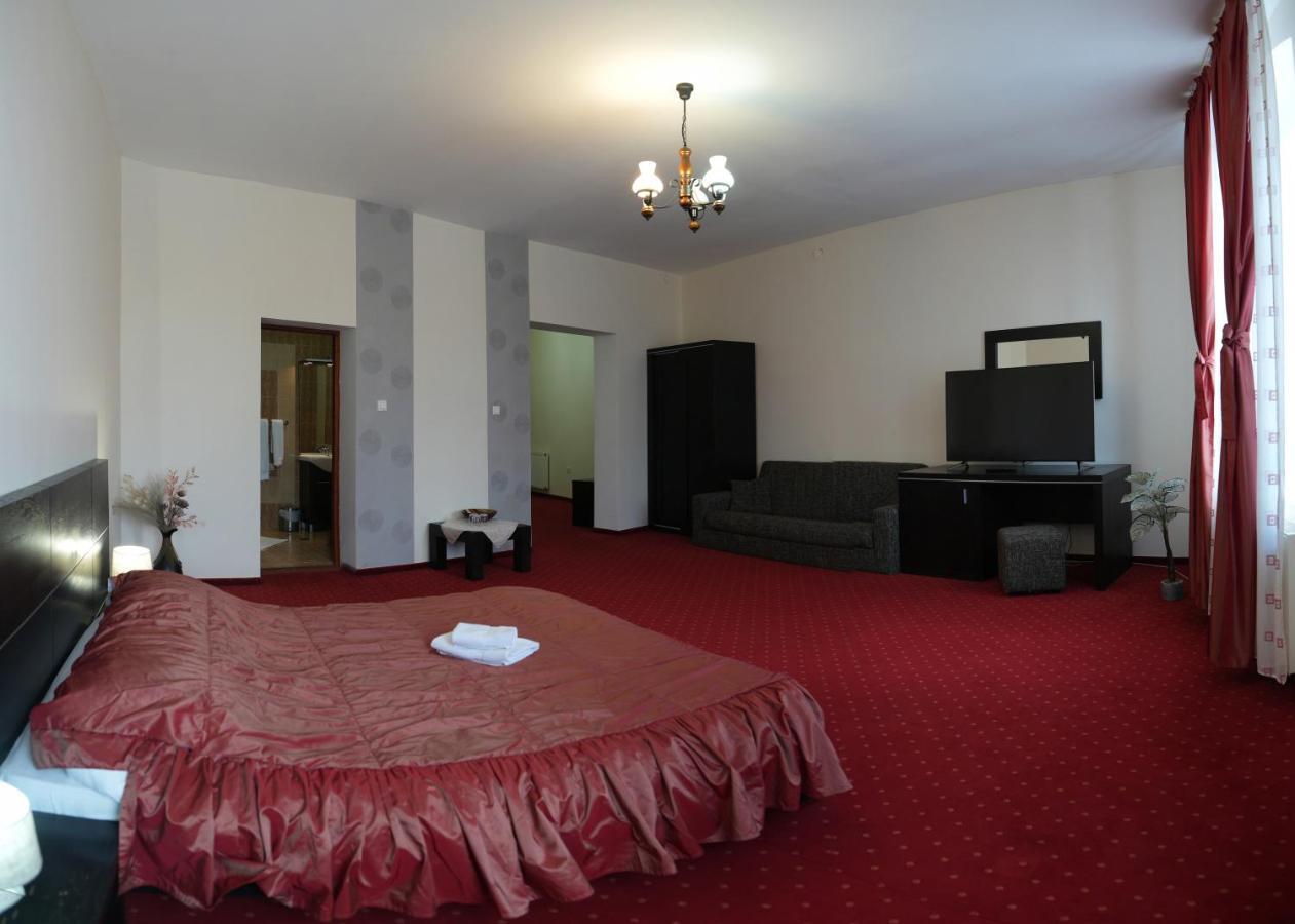 Hotel Rubin*** Gheorgheni  Εξωτερικό φωτογραφία