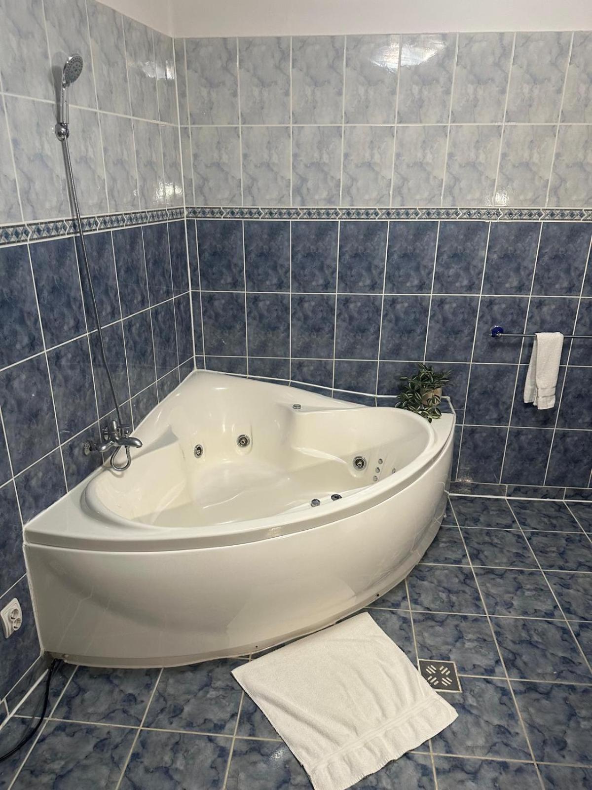 Hotel Rubin*** Gheorgheni  Εξωτερικό φωτογραφία